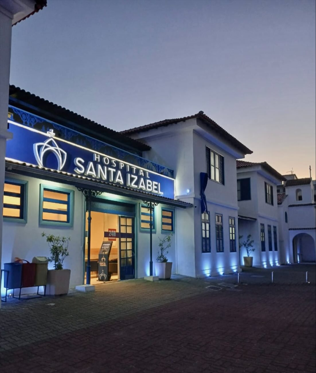 Hospital Santa Izabel - Fachada moderna